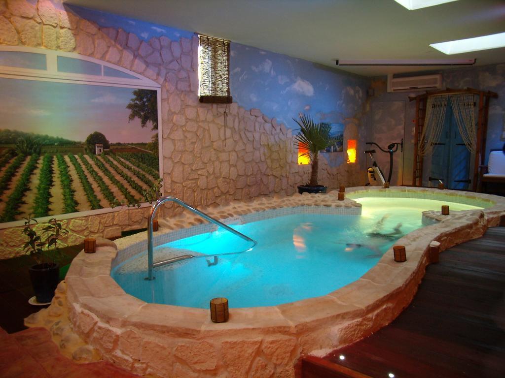 Bastide Des Princes B&B Caderousse Eksteriør bilde