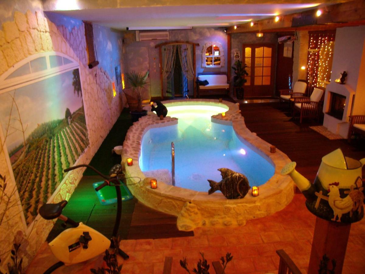 Bastide Des Princes B&B Caderousse Eksteriør bilde